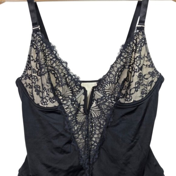 Heyshape V-Neck Half Laced Bodysuit BNWT - Picture 3 of 4